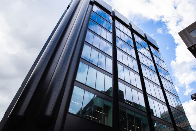 BPP Aldgate building from the outside