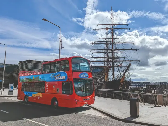 Red bus in Dundee