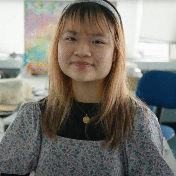 Phi Phi Dundee student