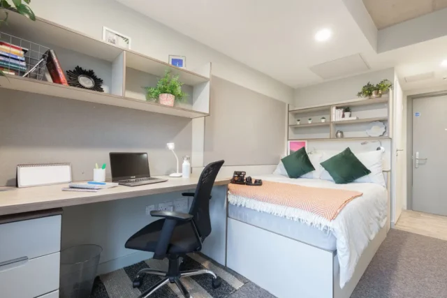 LIV Student Ensuite Bedroom